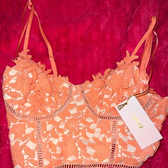 Tops - Pink zip up tank top